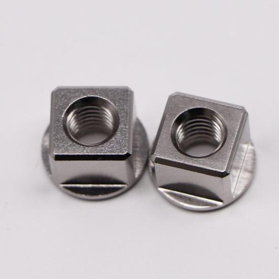 Fabricante de piezas y componentes para tornos CNC